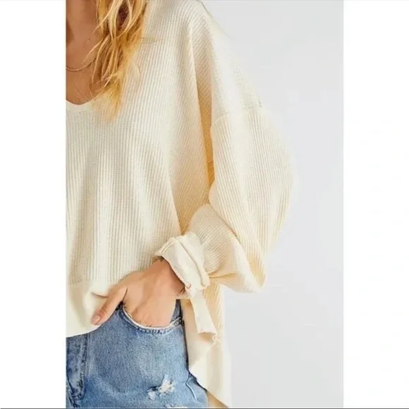 Free People Santa Clara Thermal Slouchy Long Sleeves in Cream Size Medium - Picture 3 of 3